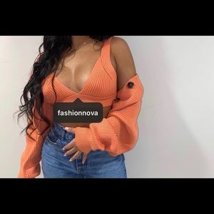 Brand new never worn. Smoke free and clean home